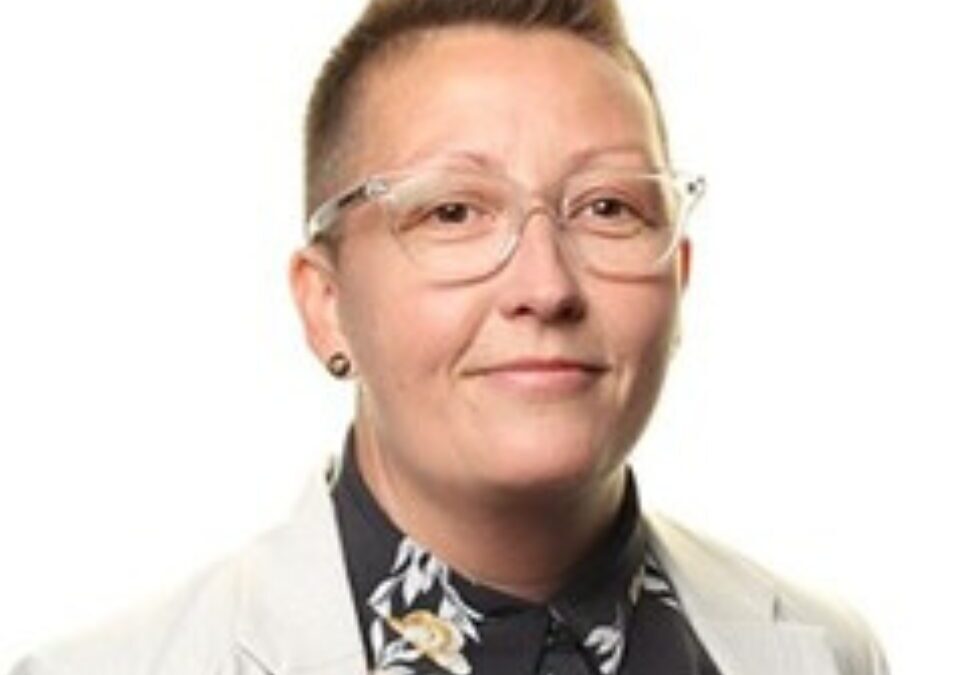Dr Nicola Straiton